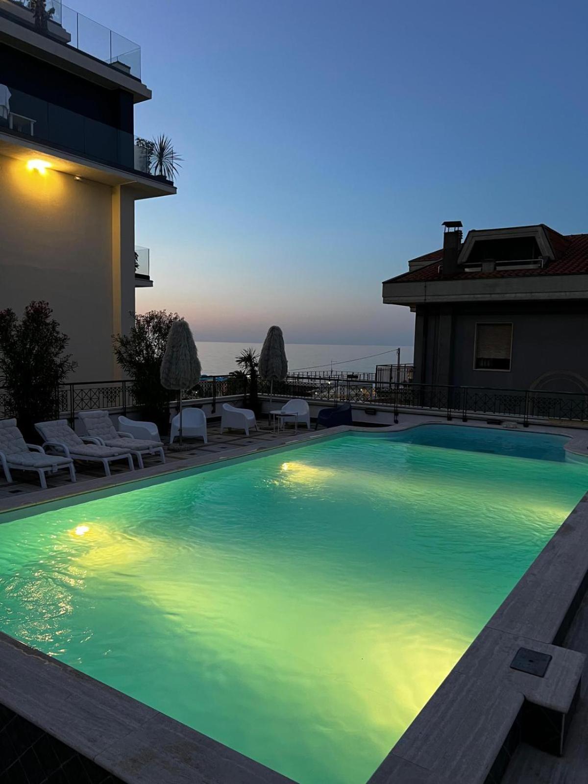 Hotel Costa Verde Pineto Eksteriør bilde