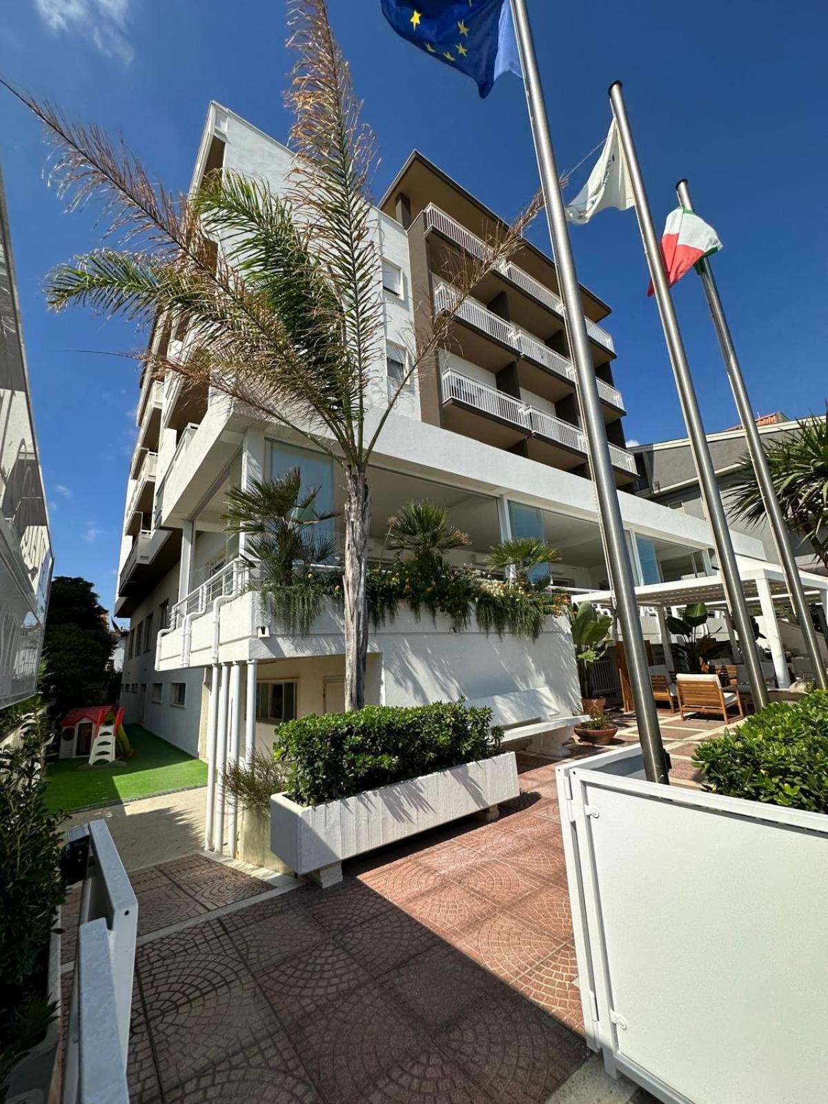 Hotel Costa Verde Pineto Eksteriør bilde